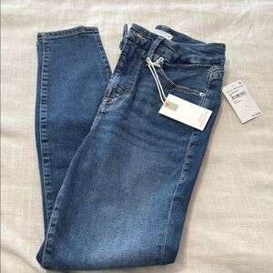Good American Blue Skinny Jeans with Classic Denim Look